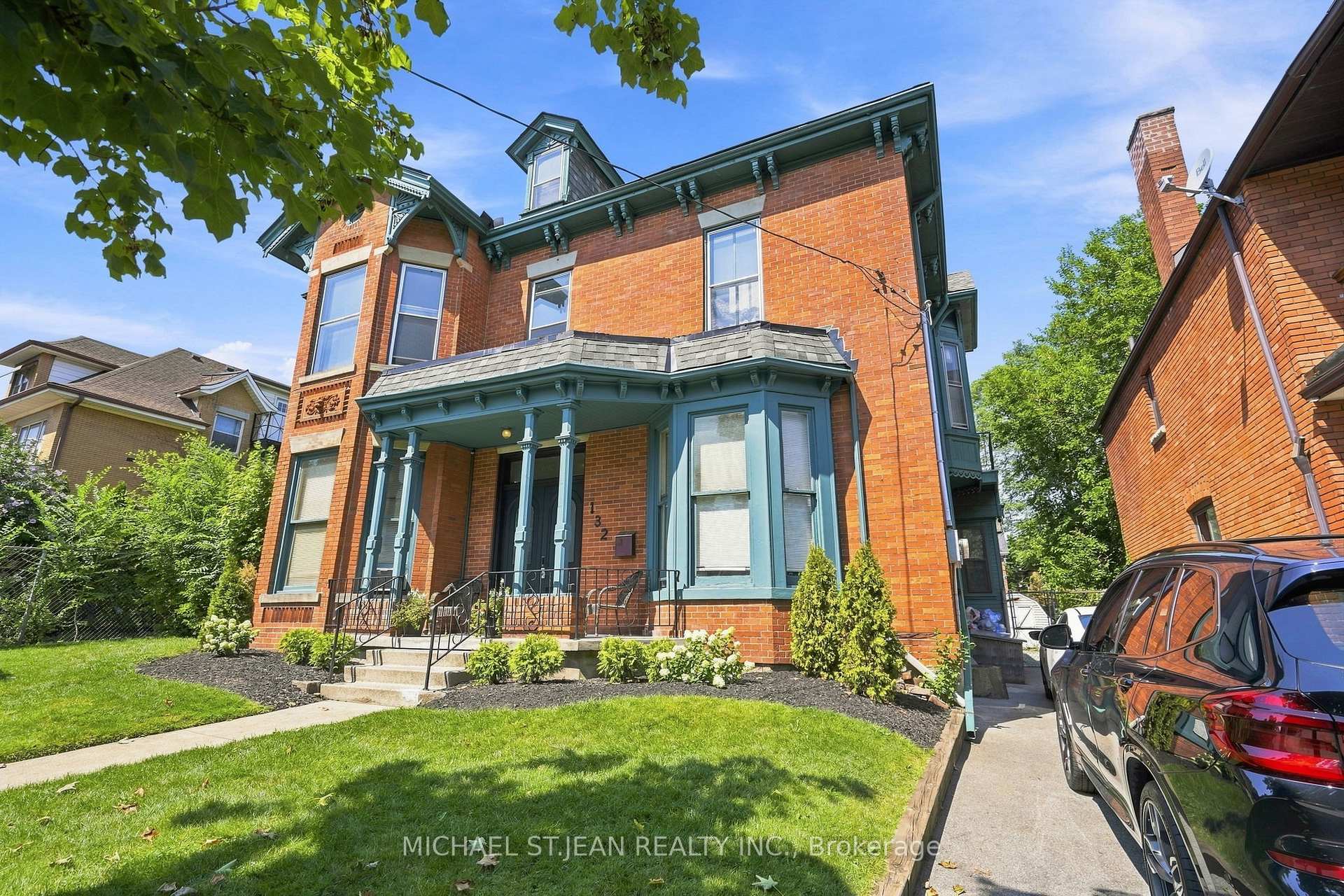 Photo 3 of 132 Emerald Street S, Hamilton, Stinson — HOMEH
