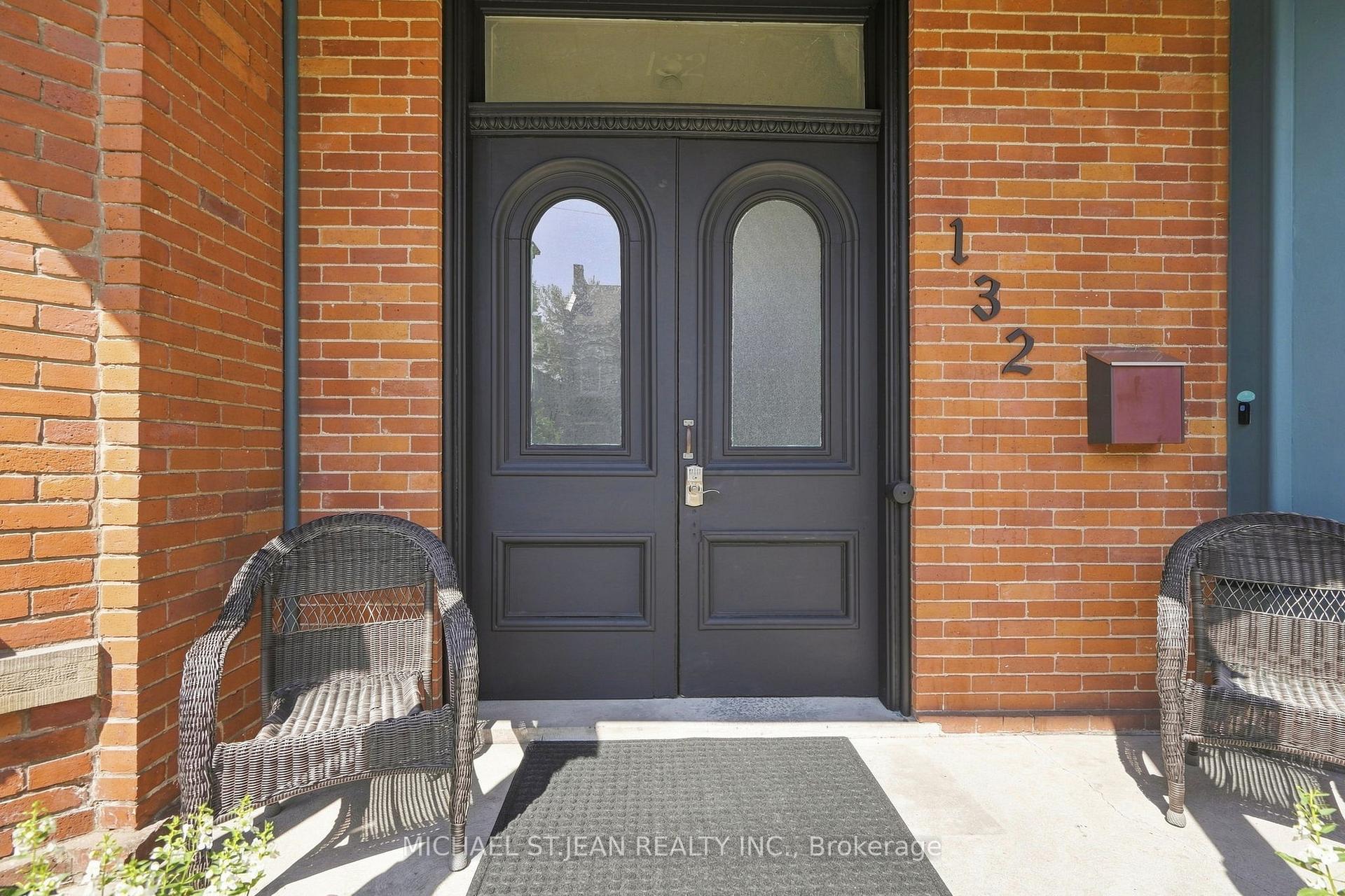 Photo 4 of 132 Emerald Street S, Hamilton, Stinson — HOMEH