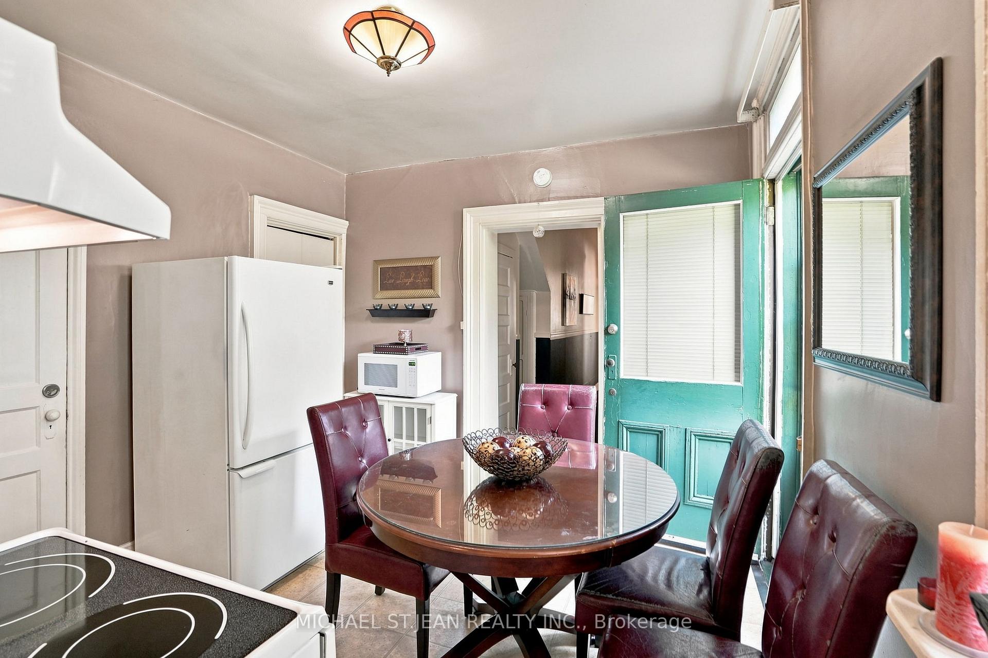 Photo 18 of 132 Emerald Street S, Hamilton, Stinson — HOMEH