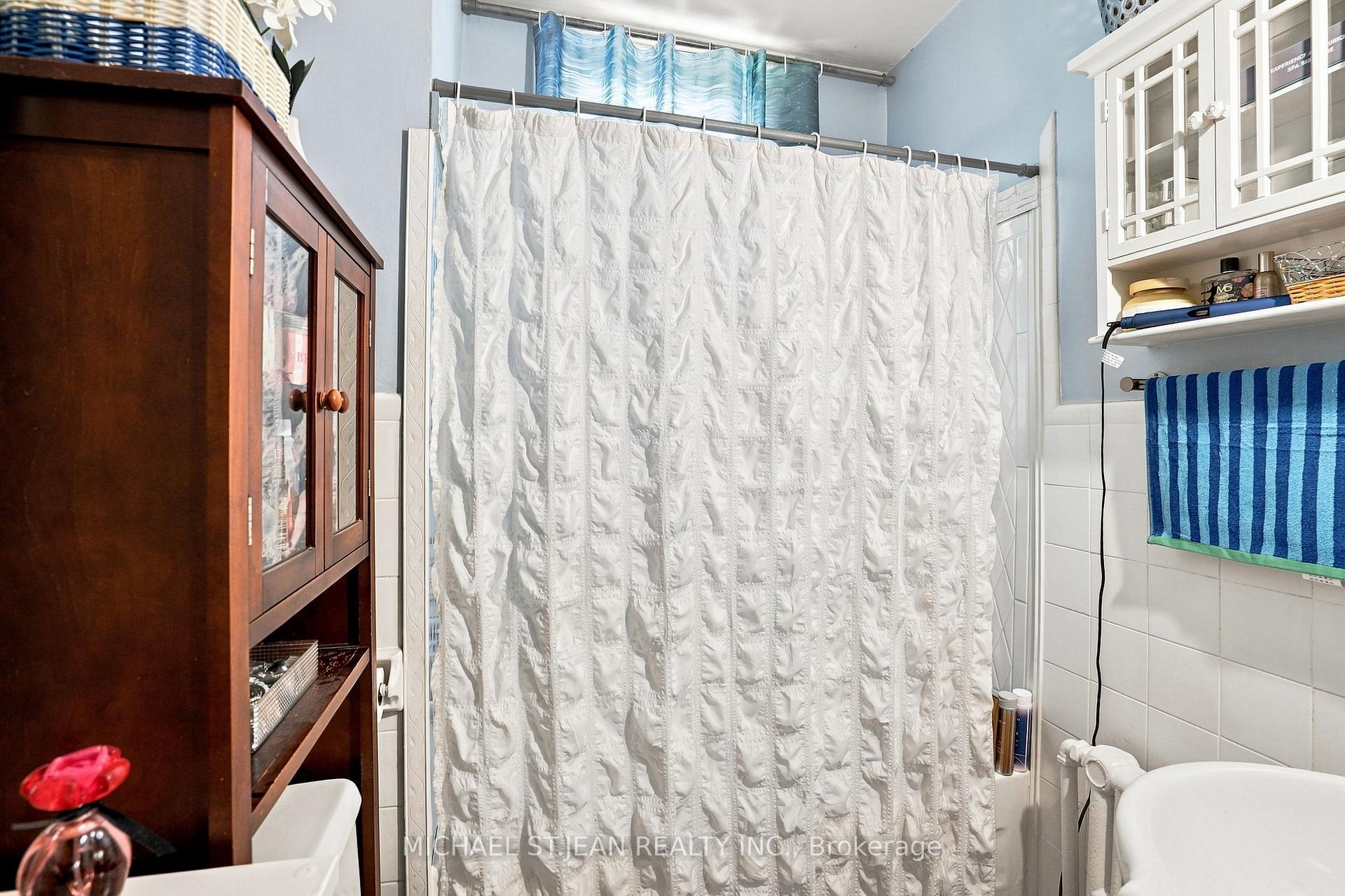 Photo 20 of 132 Emerald Street S, Hamilton, Stinson — HOMEH