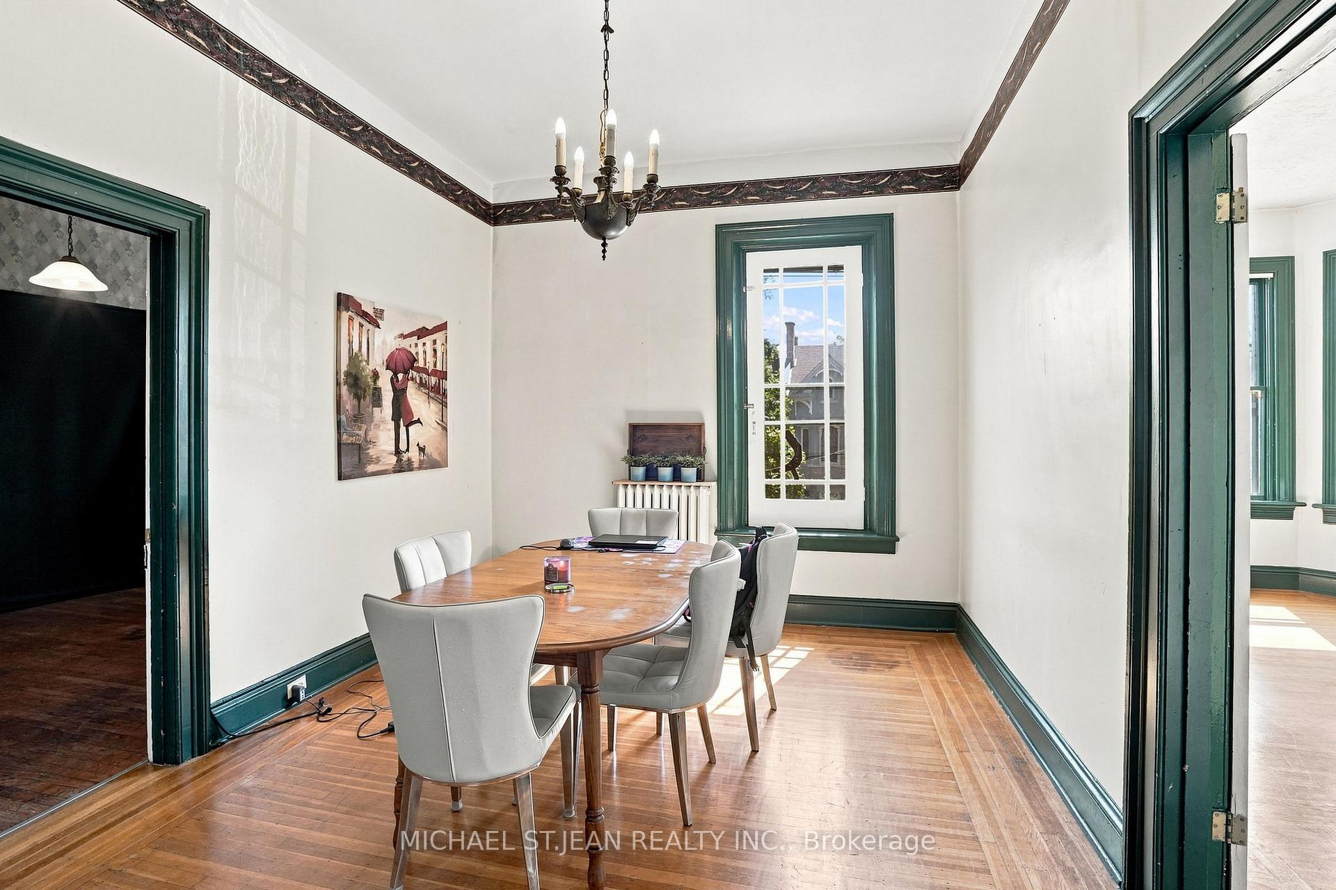 Photo 25 of 132 Emerald Street S, Hamilton, Stinson — HOMEH