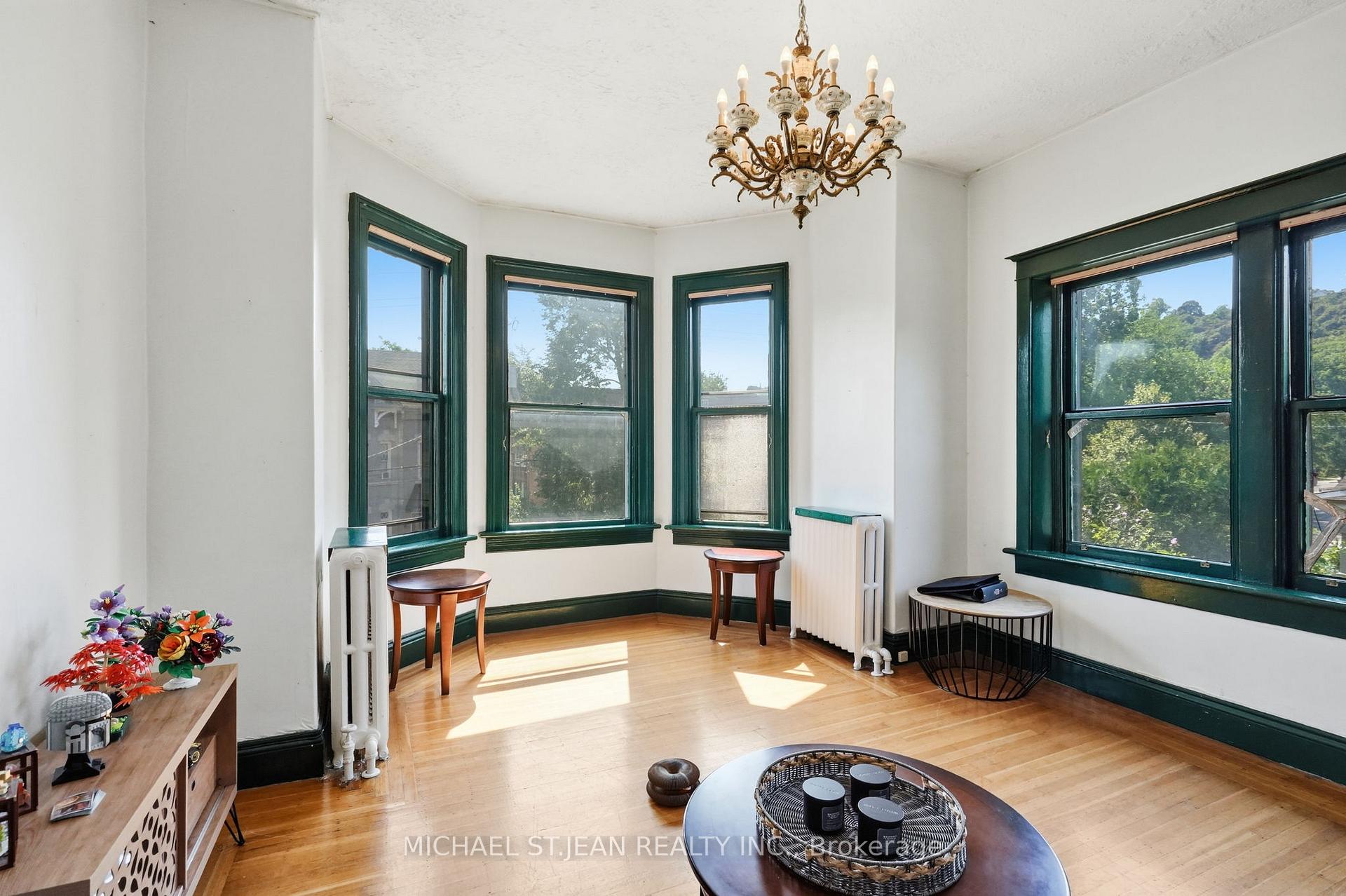 Photo 34 of 132 Emerald Street S, Hamilton, Stinson — HOMEH