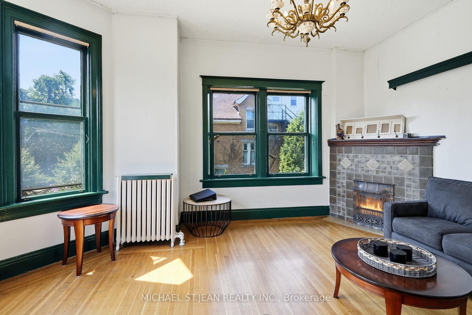 Photo 37 of 132 Emerald Street S, Hamilton, Stinson — HOMEH