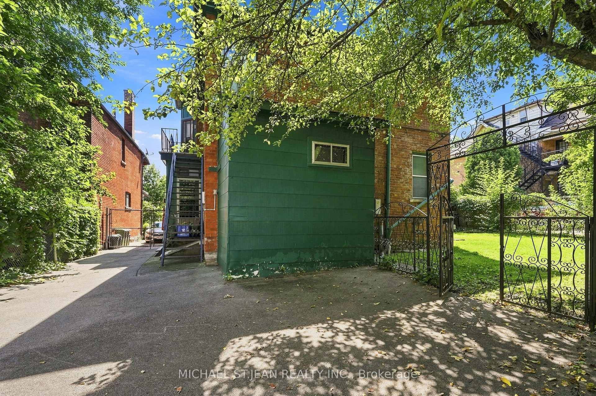 Photo 44 of 132 Emerald Street S, Hamilton, Stinson — HOMEH