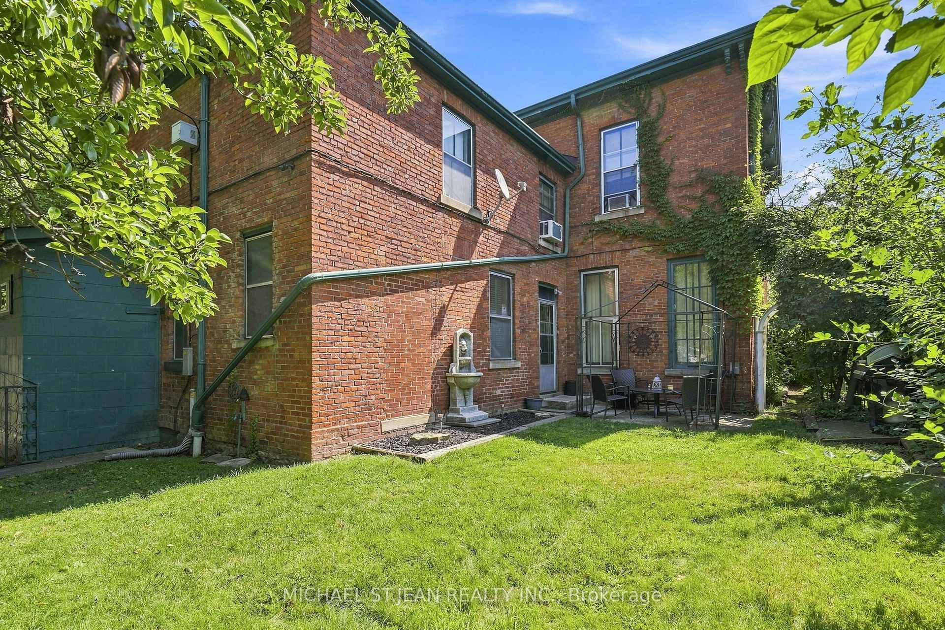 Photo 45 of 132 Emerald Street S, Hamilton, Stinson — HOMEH