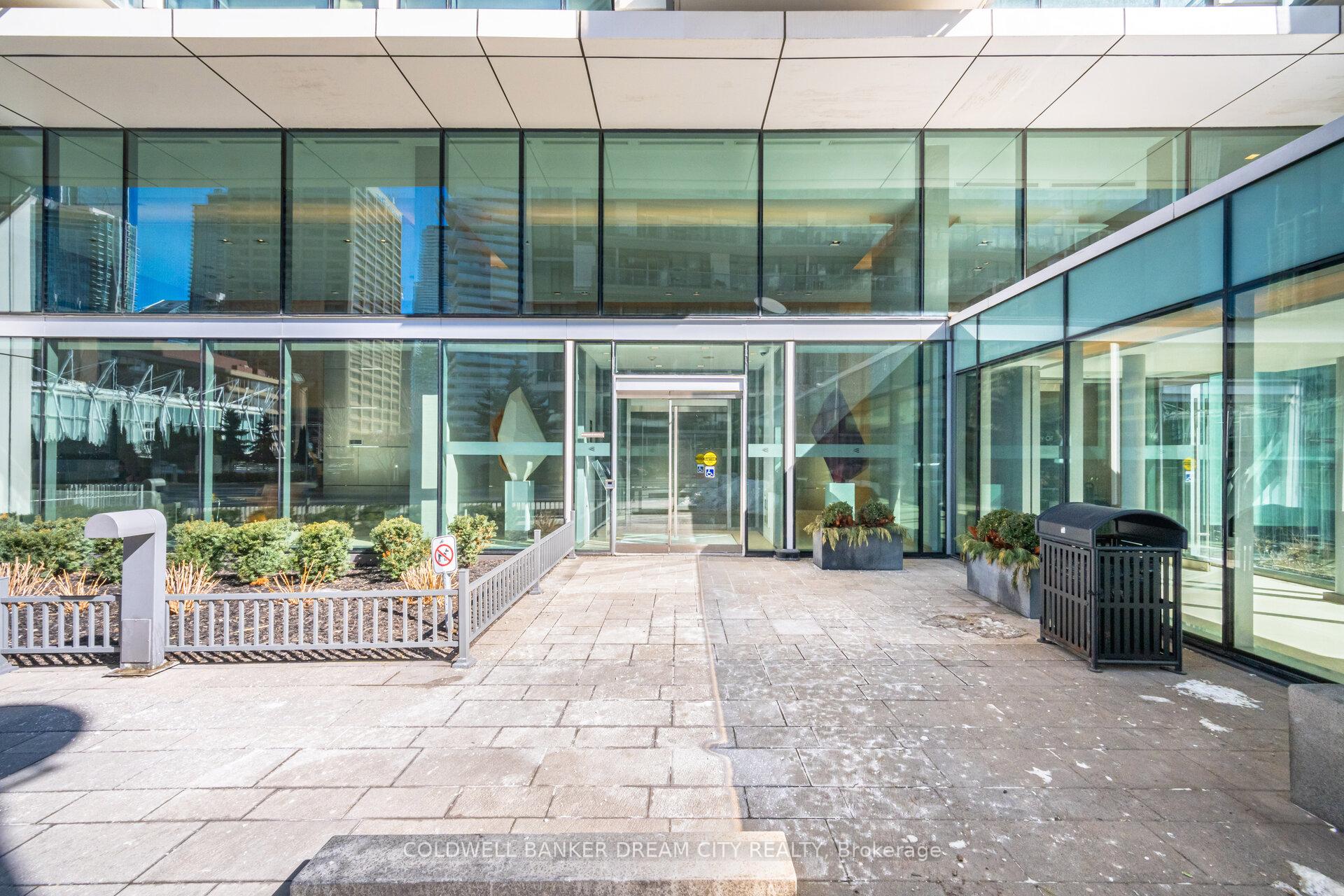 Photo 3 of Unit 837, 39 Queens Quay E, Toronto, Waterfront Communities — HOMEH