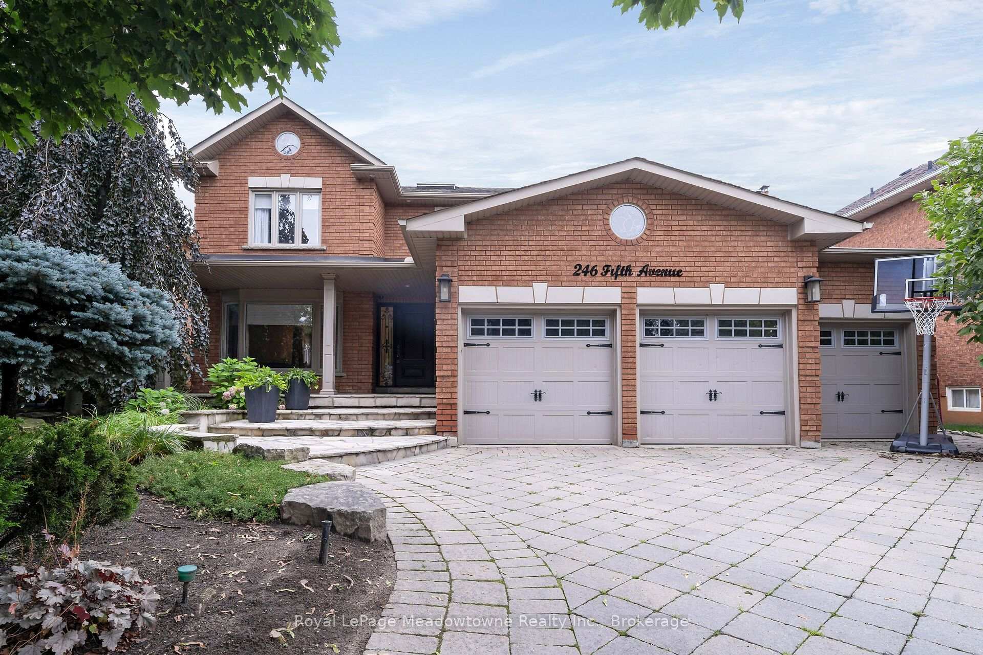 Photo 1 of 246 Fifth Avenue, Vaughan, East Woodbridge — HOMEH