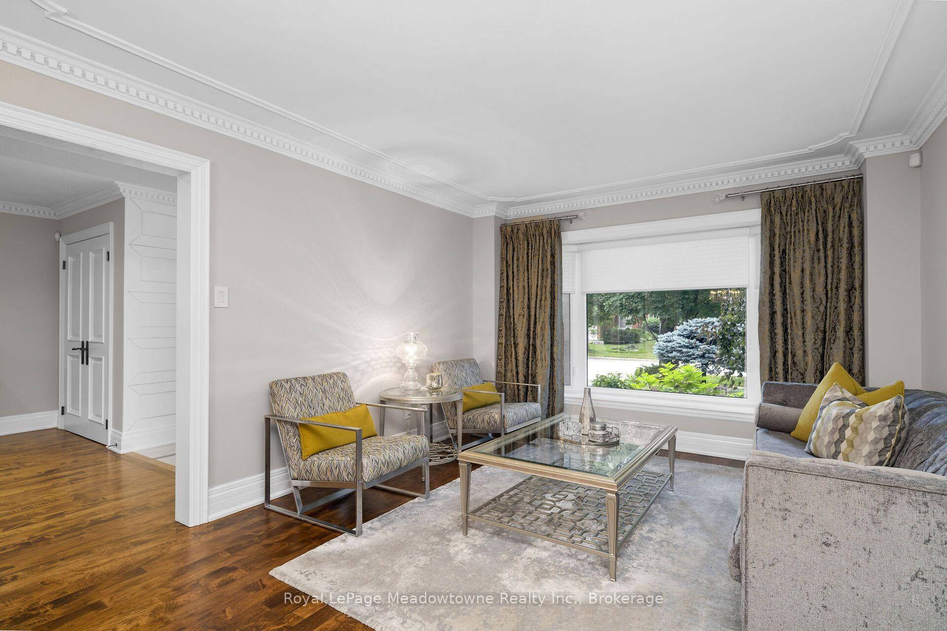Photo 6 of 246 Fifth Avenue, Vaughan, East Woodbridge — HOMEH
