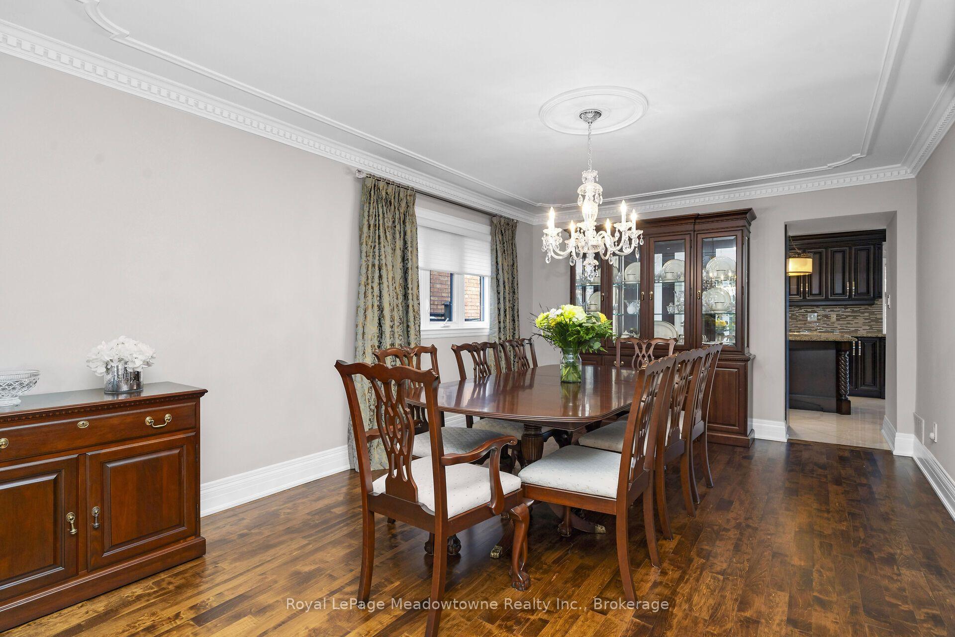 Photo 7 of 246 Fifth Avenue, Vaughan, East Woodbridge — HOMEH