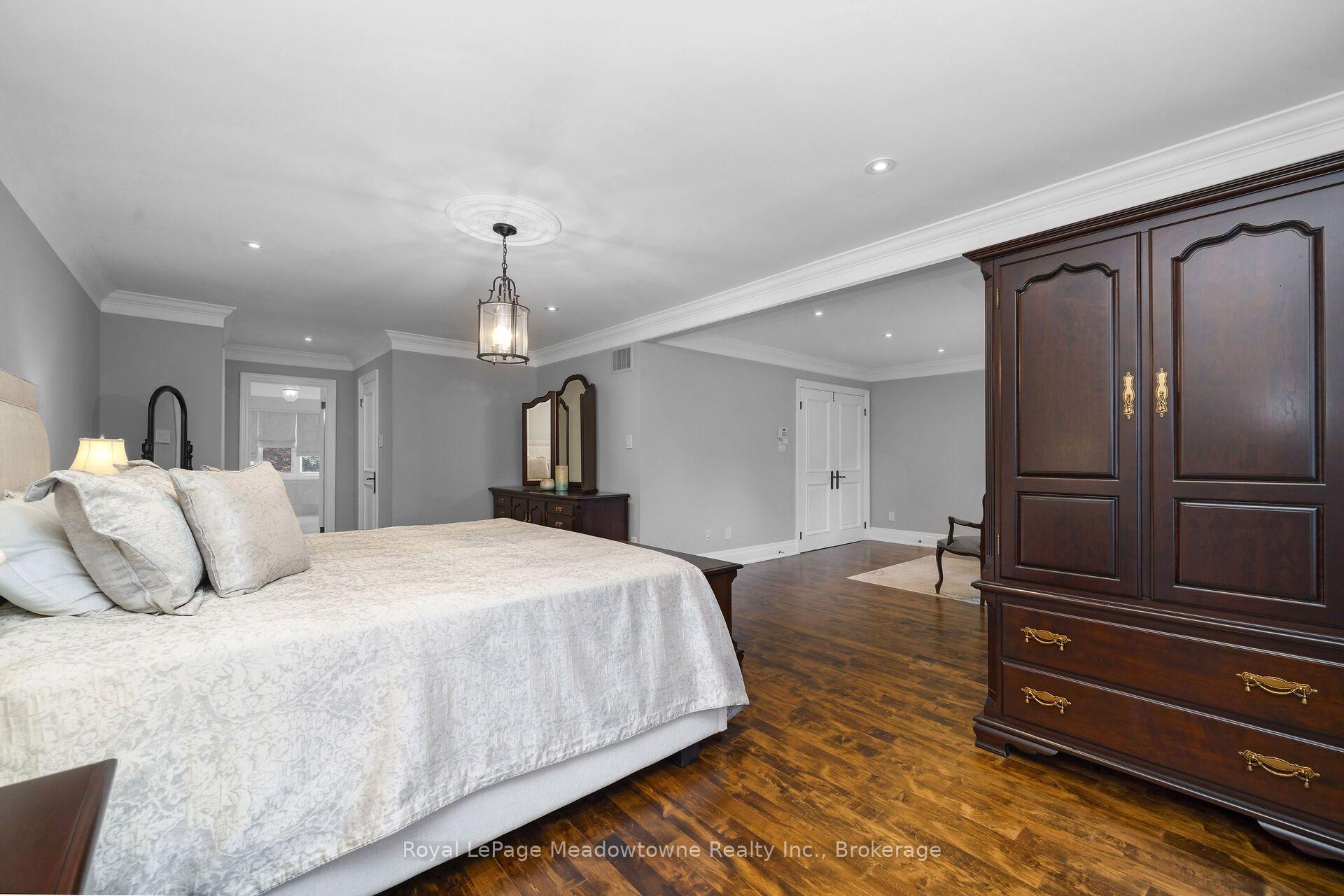 Photo 22 of 246 Fifth Avenue, Vaughan, East Woodbridge — HOMEH