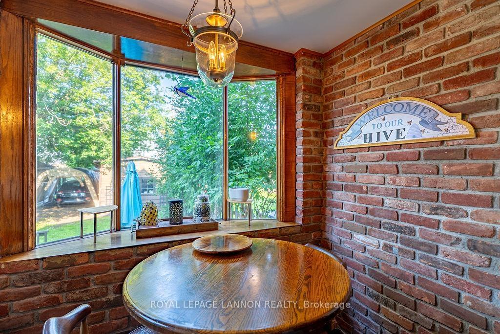 Photo 15 of 637 Catherine St., Thunder Bay, Hyde Park — HOMEH