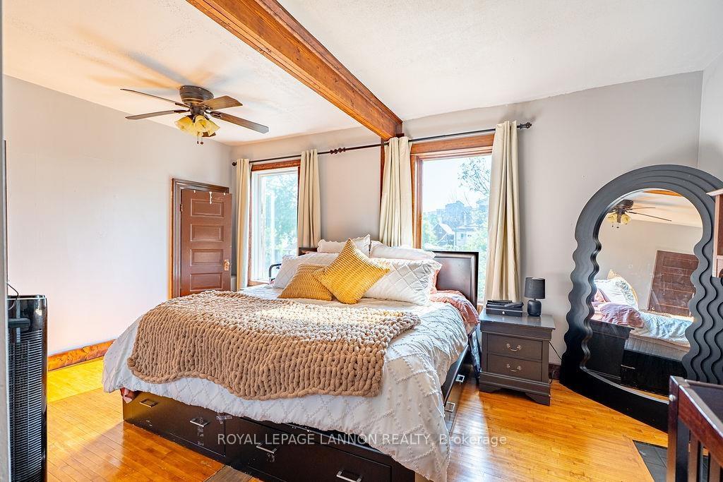 Photo 20 of 637 Catherine St., Thunder Bay, Hyde Park — HOMEH