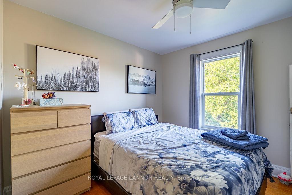Photo 23 of 637 Catherine St., Thunder Bay, Hyde Park — HOMEH