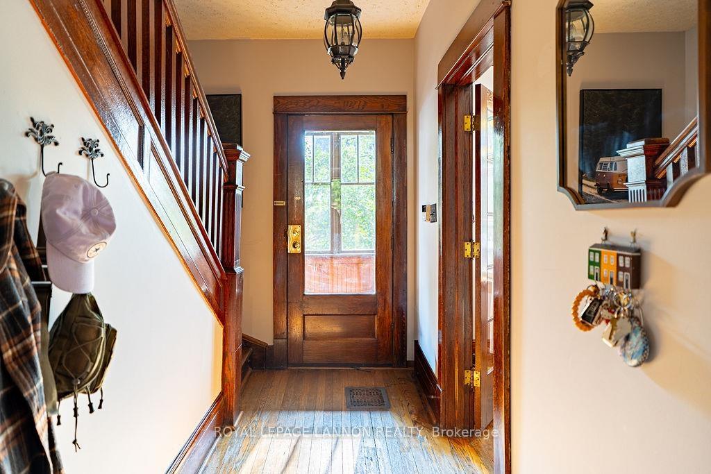 Photo 33 of 637 Catherine St., Thunder Bay, Hyde Park — HOMEH