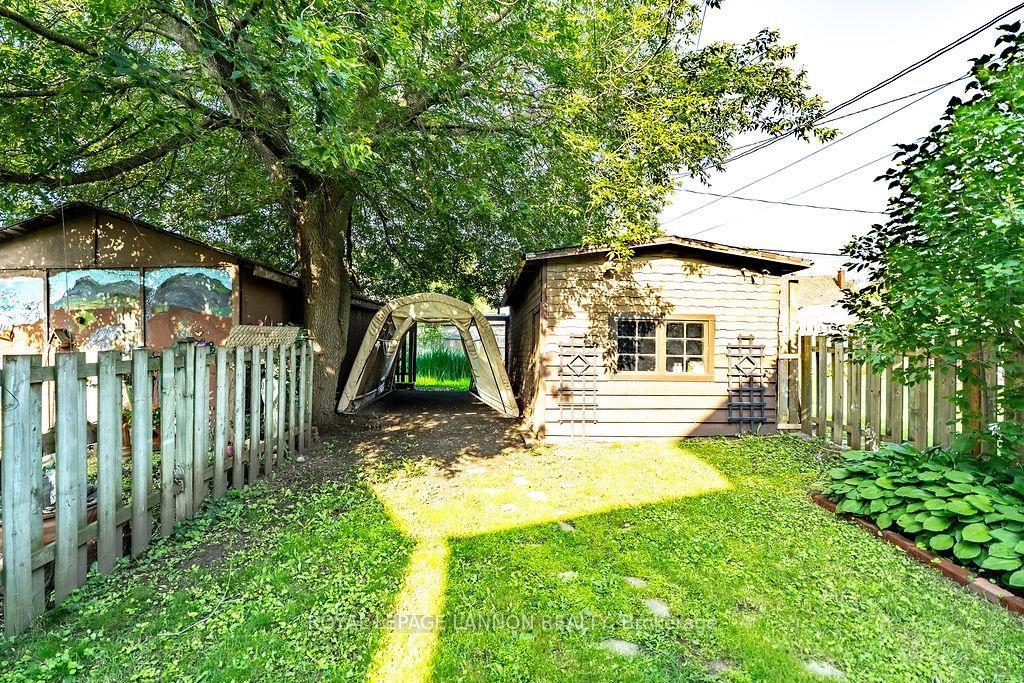 Photo 42 of 637 Catherine St., Thunder Bay, Hyde Park — HOMEH