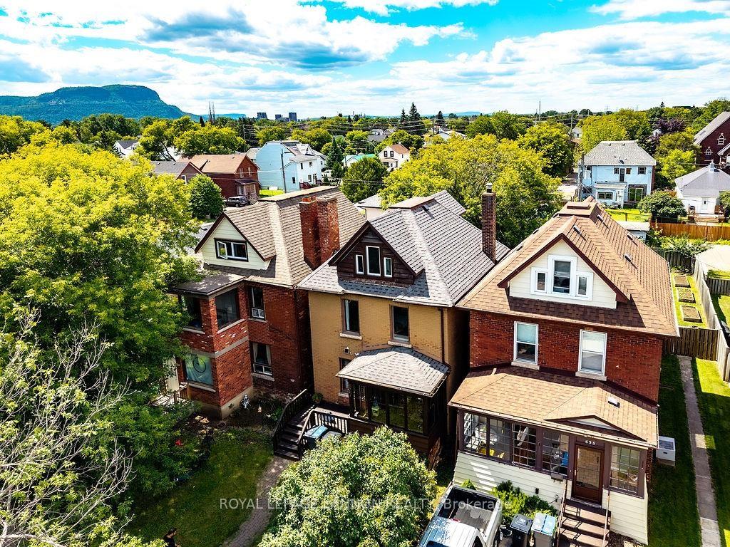 Photo 45 of 637 Catherine St., Thunder Bay, Hyde Park — HOMEH