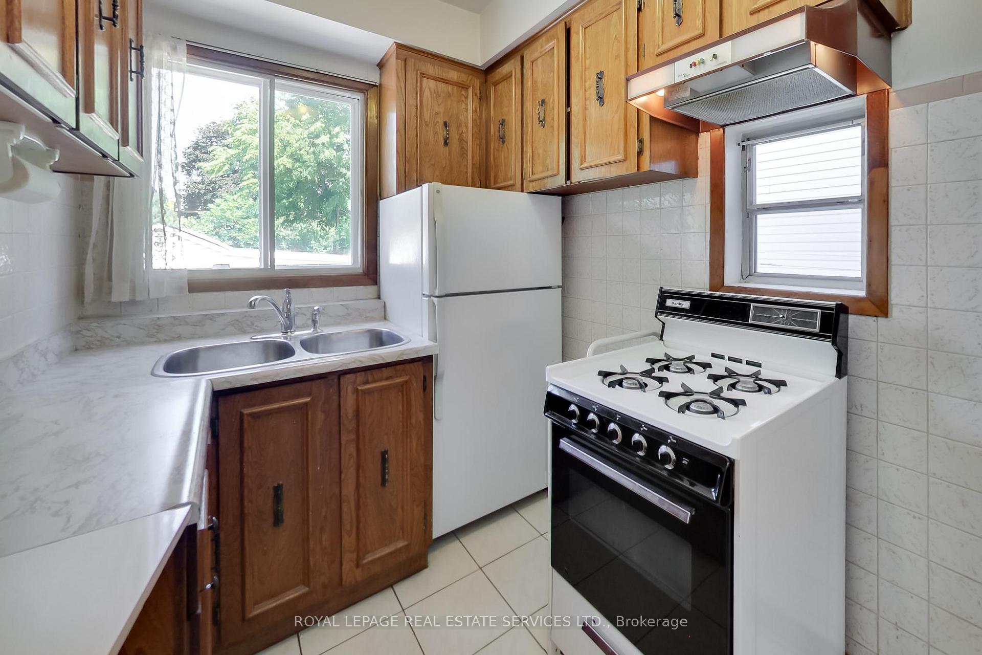 Photo 15 of 85 Dawes Road, Toronto, East End-Danforth — HOMEH