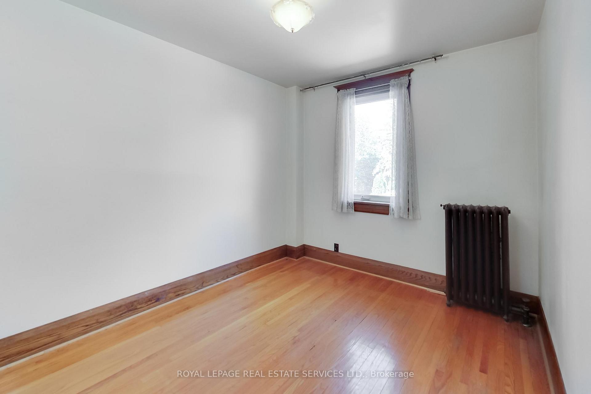 Photo 33 of 85 Dawes Road, Toronto, East End-Danforth — HOMEH