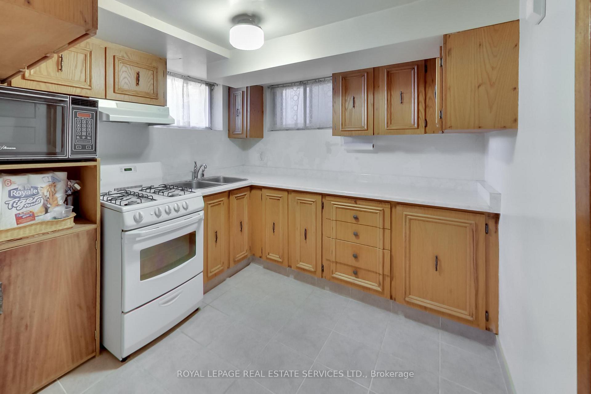 Photo 36 of 85 Dawes Road, Toronto, East End-Danforth — HOMEH