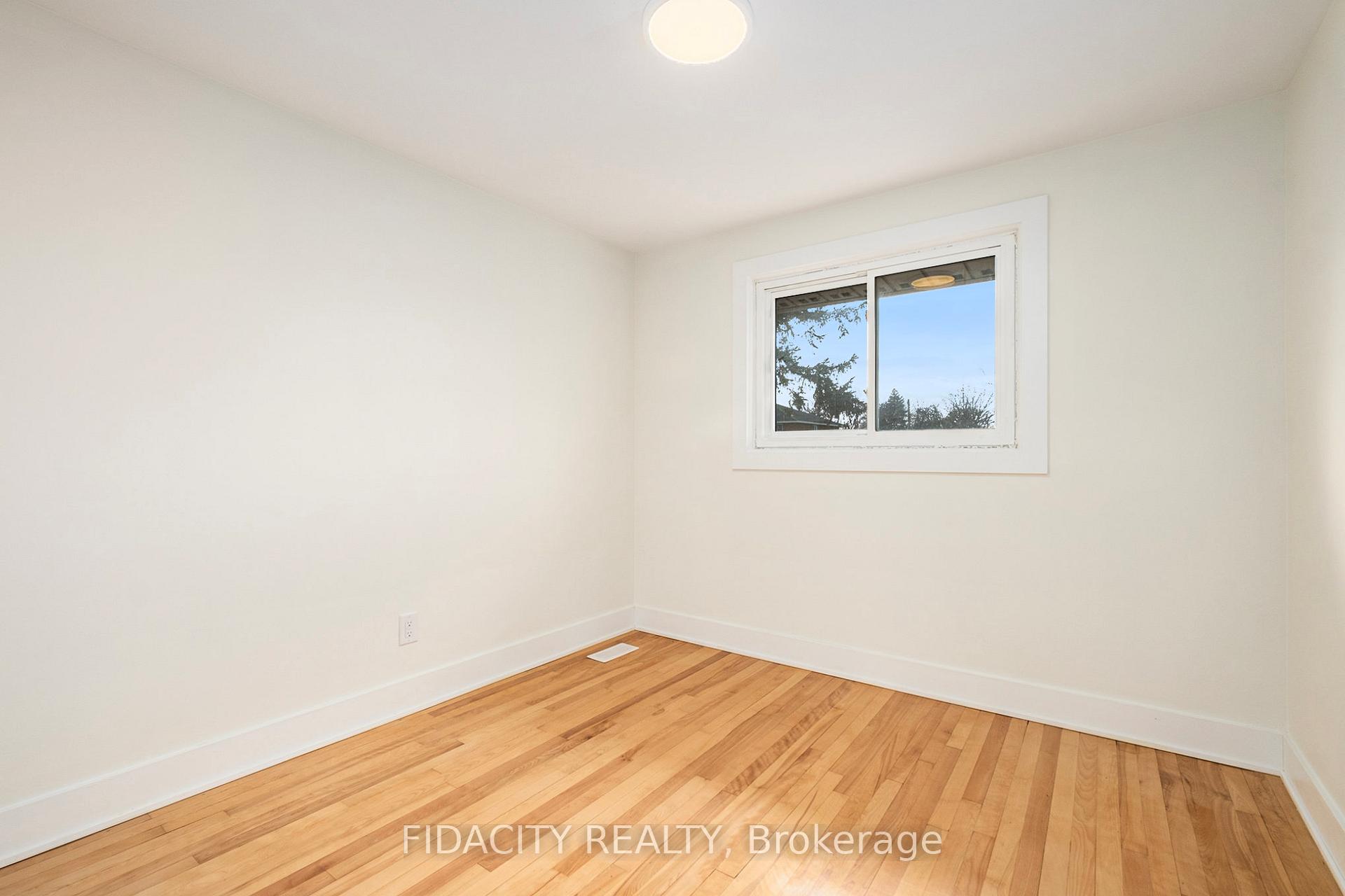 Photo 14 of 1030 Maitland Avenue, Ottawa, Braemar Park — HOMEH