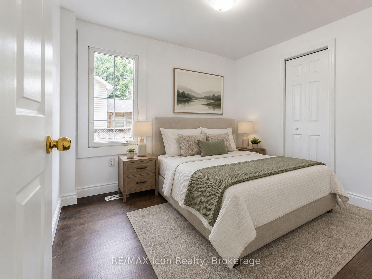 Photo 3 of 1270 Spring Gardens Road, Burlington, Bayview — HOMEH