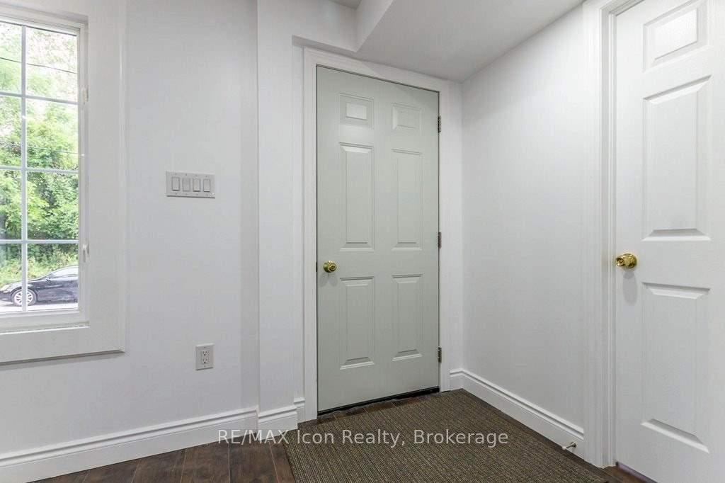 Photo 7 of 1270 Spring Gardens Road, Burlington, Bayview — HOMEH