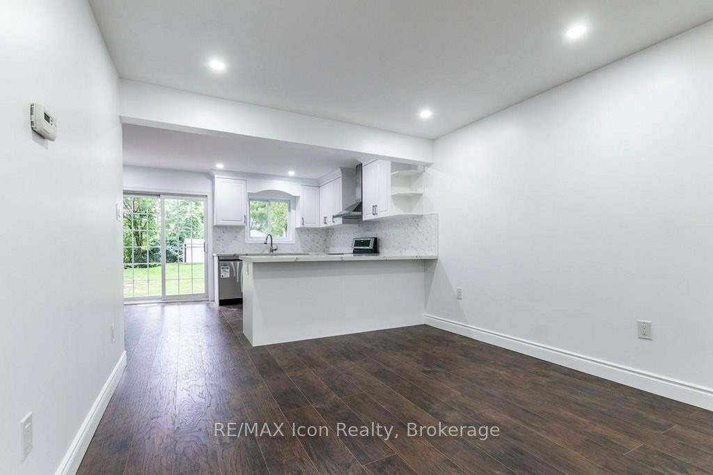 Photo 10 of 1270 Spring Gardens Road, Burlington, Bayview — HOMEH