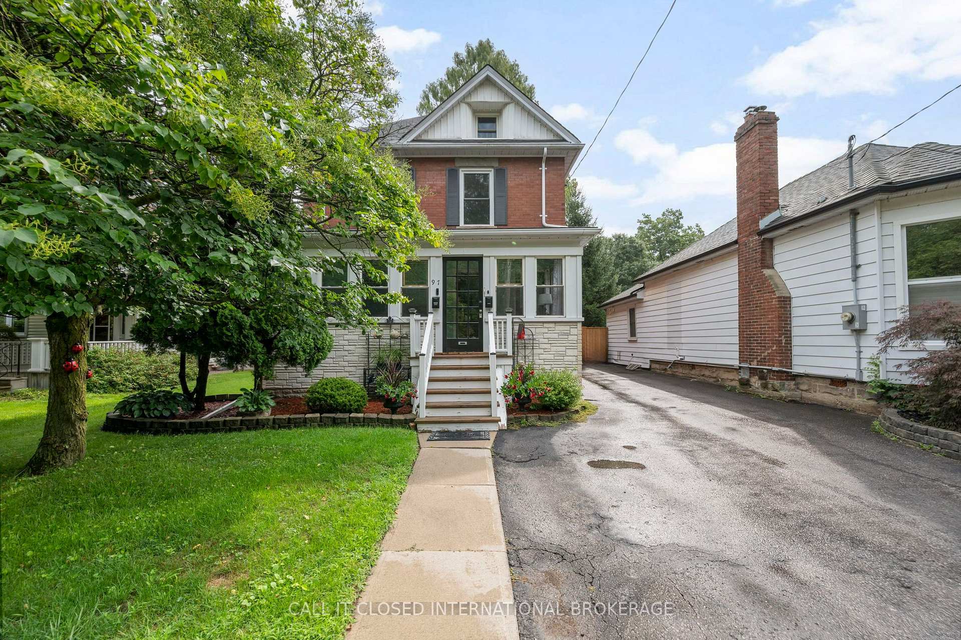 Photo 2 of 97 Elgin Street, St. Thomas — HOMEH