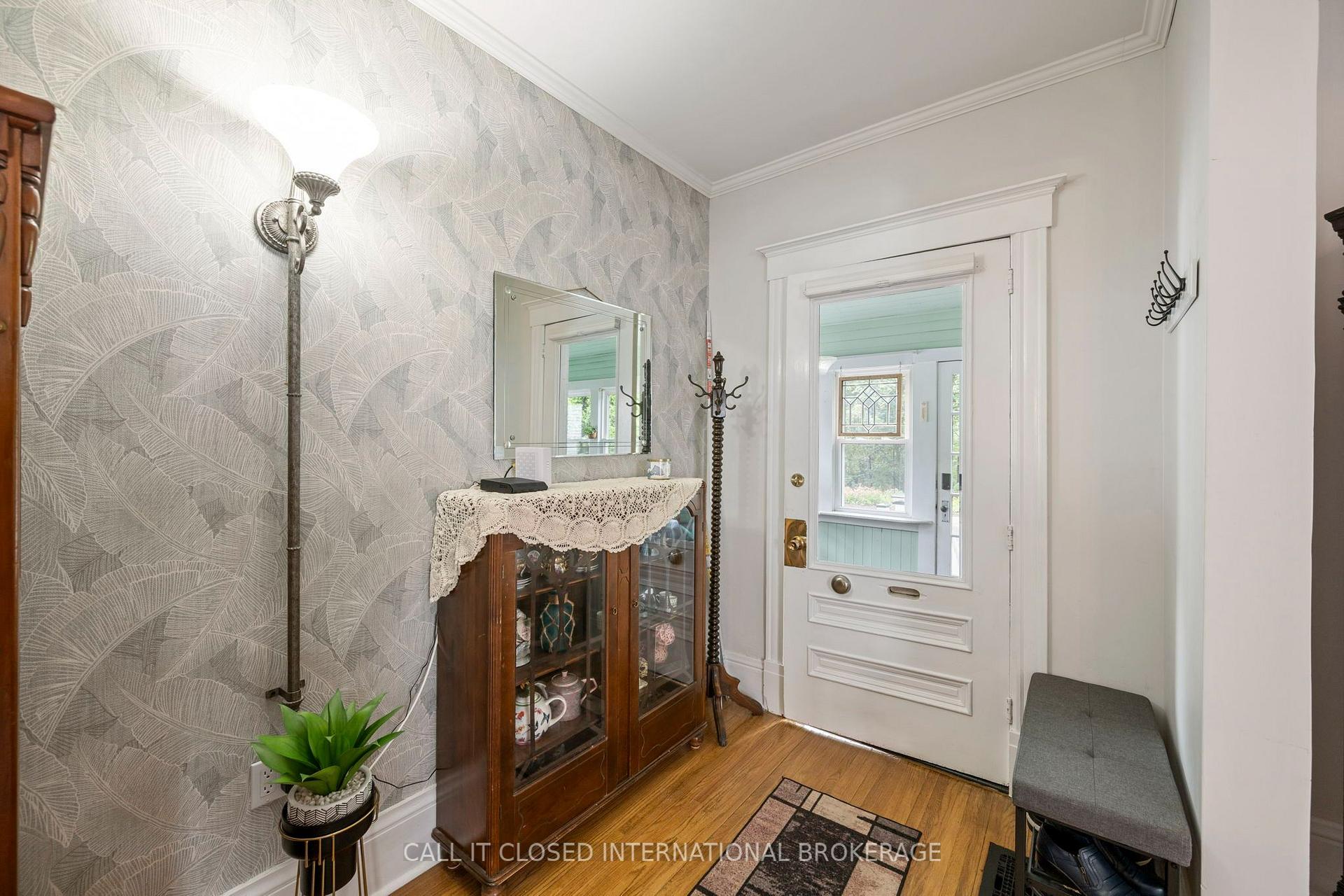 Photo 5 of 97 Elgin Street, St. Thomas — HOMEH