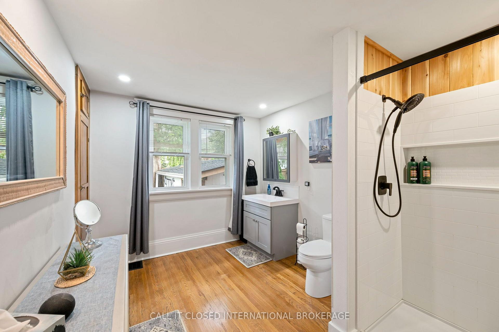 Photo 15 of 97 Elgin Street, St. Thomas — HOMEH