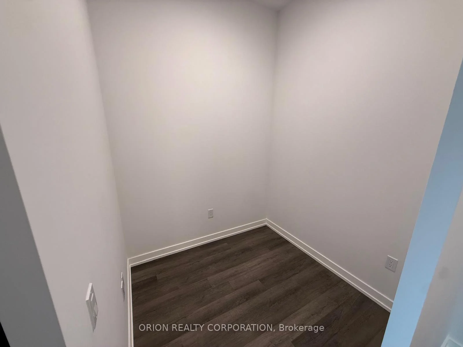 Photo 6 of Unit 305, 21 Meadowdale Road, Vaughan, Vaughan Corporate Centre — HOMEH