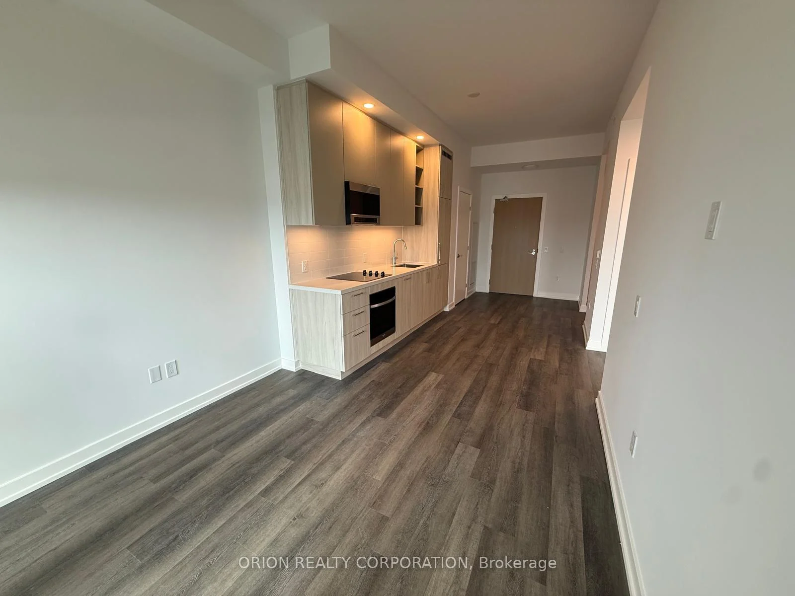 Photo 13 of Unit 305, 21 Meadowdale Road, Vaughan, Vaughan Corporate Centre — HOMEH