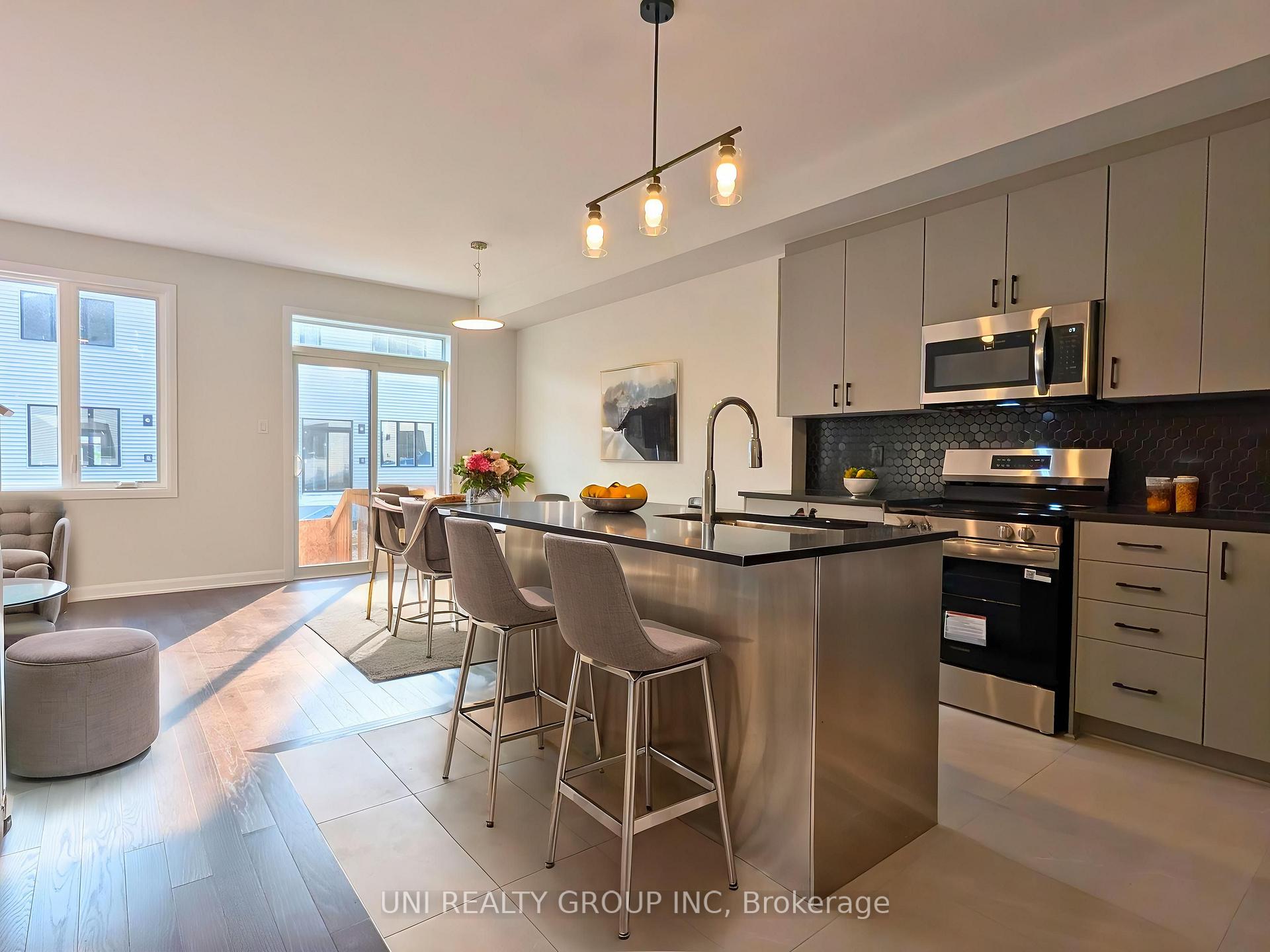 Photo 7 of 716 Tadpole Crescent, Ottawa, Barrhaven - Half Moon Bay — HOMEH