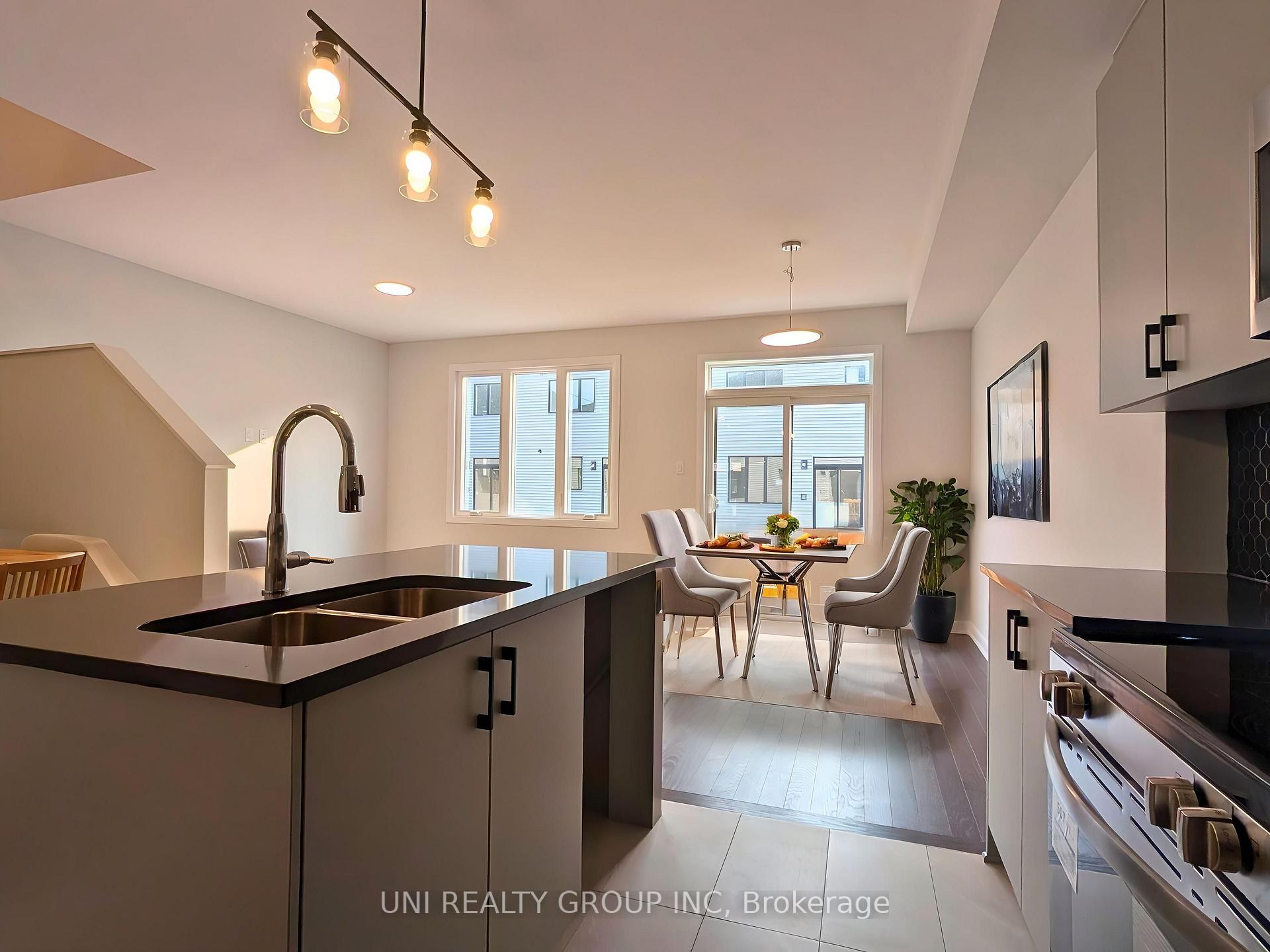 Photo 9 of 716 Tadpole Crescent, Ottawa, Barrhaven - Half Moon Bay — HOMEH