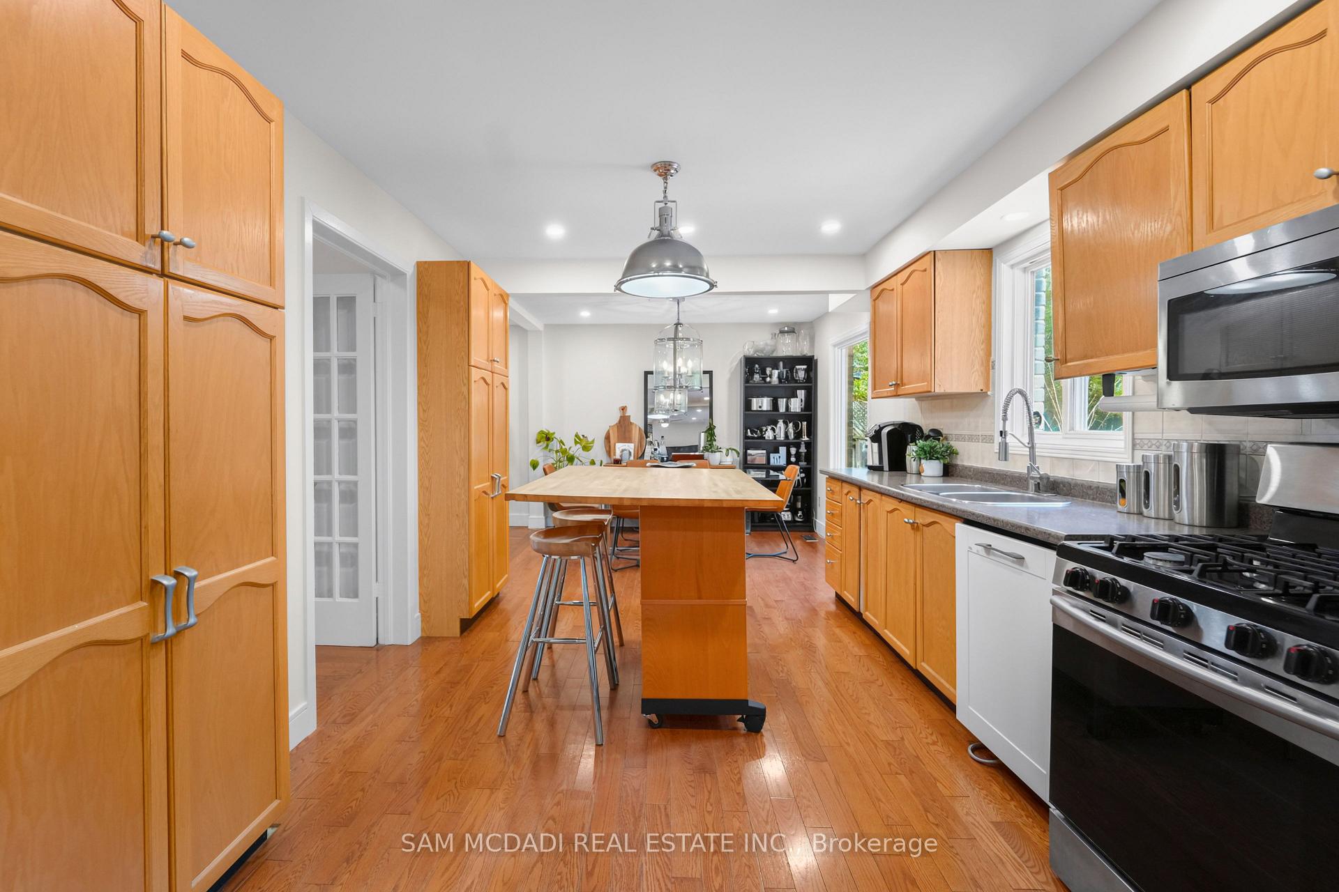 Photo 14 of 644 Sweetwater Place, Mississauga, Lorne Park — HOMEH