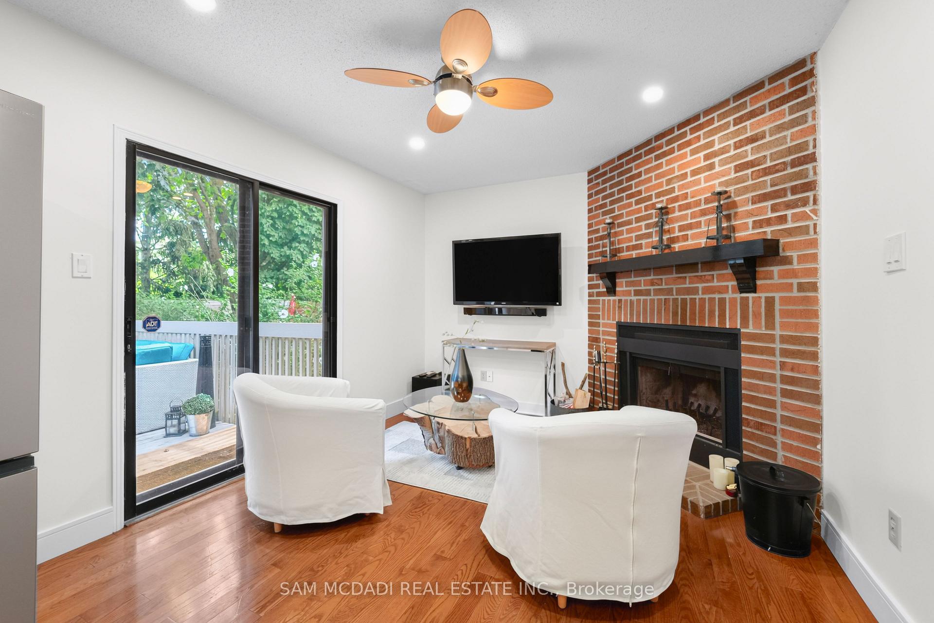 Photo 16 of 644 Sweetwater Place, Mississauga, Lorne Park — HOMEH