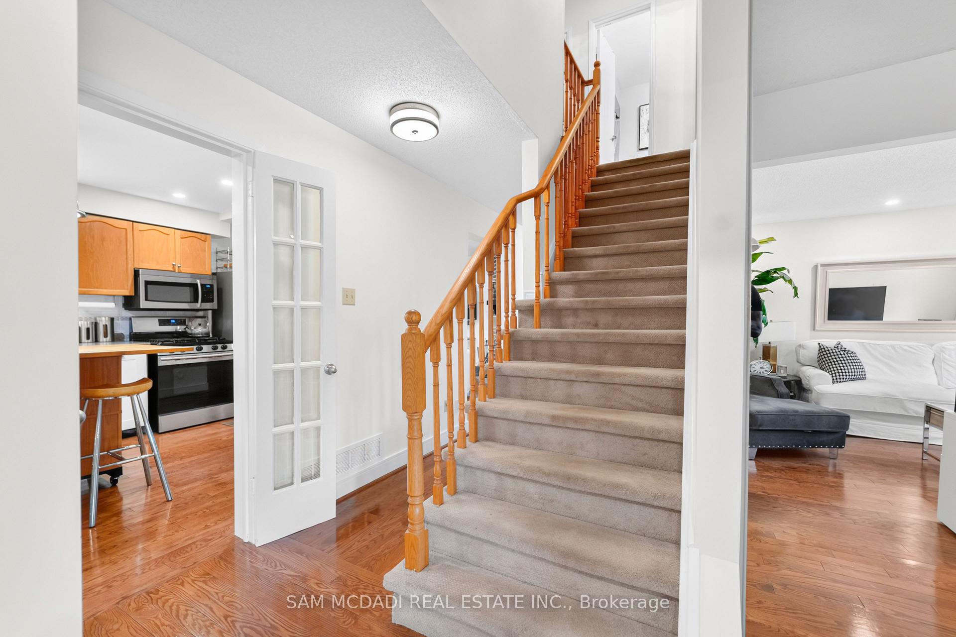 Photo 19 of 644 Sweetwater Place, Mississauga, Lorne Park — HOMEH