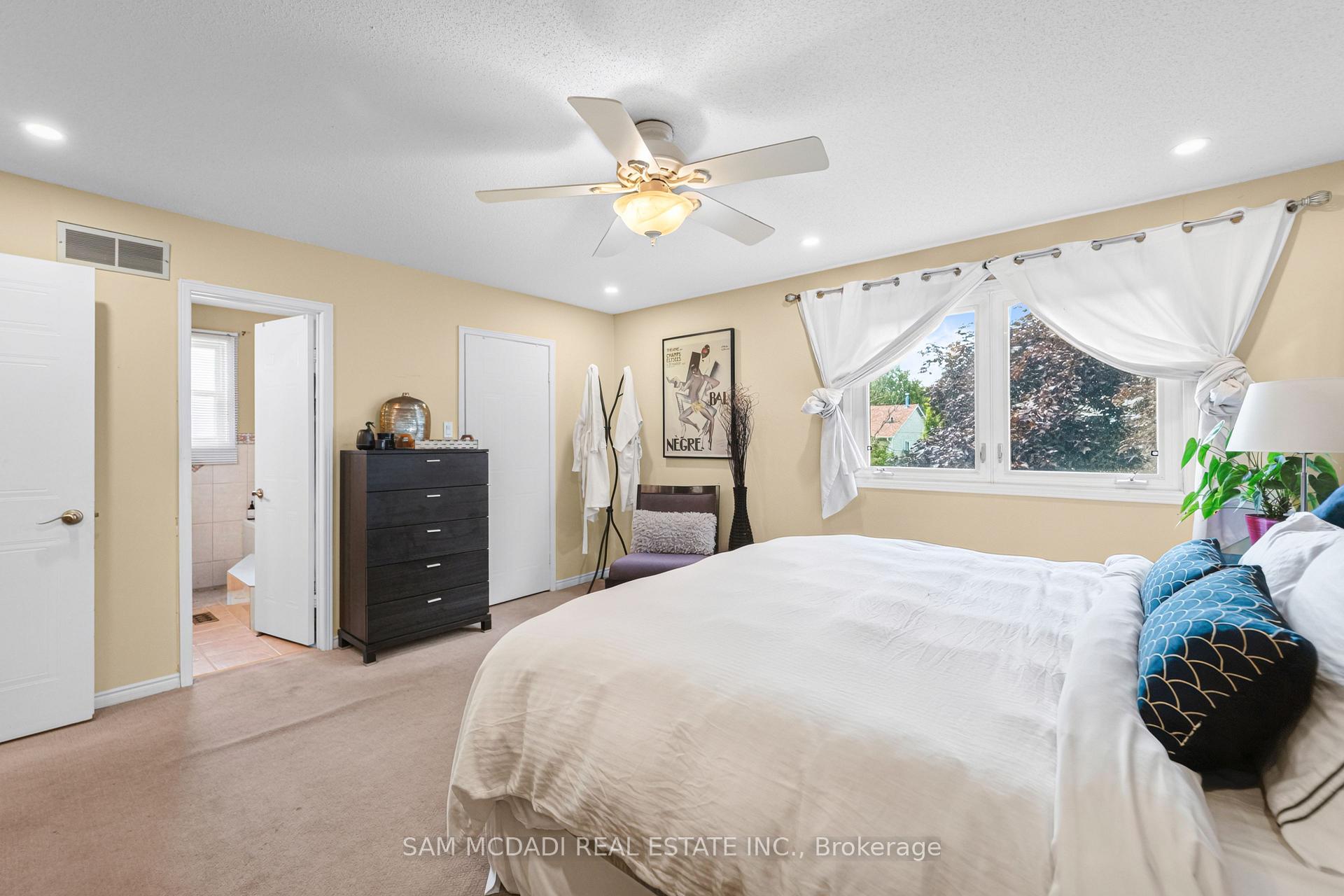 Photo 21 of 644 Sweetwater Place, Mississauga, Lorne Park — HOMEH