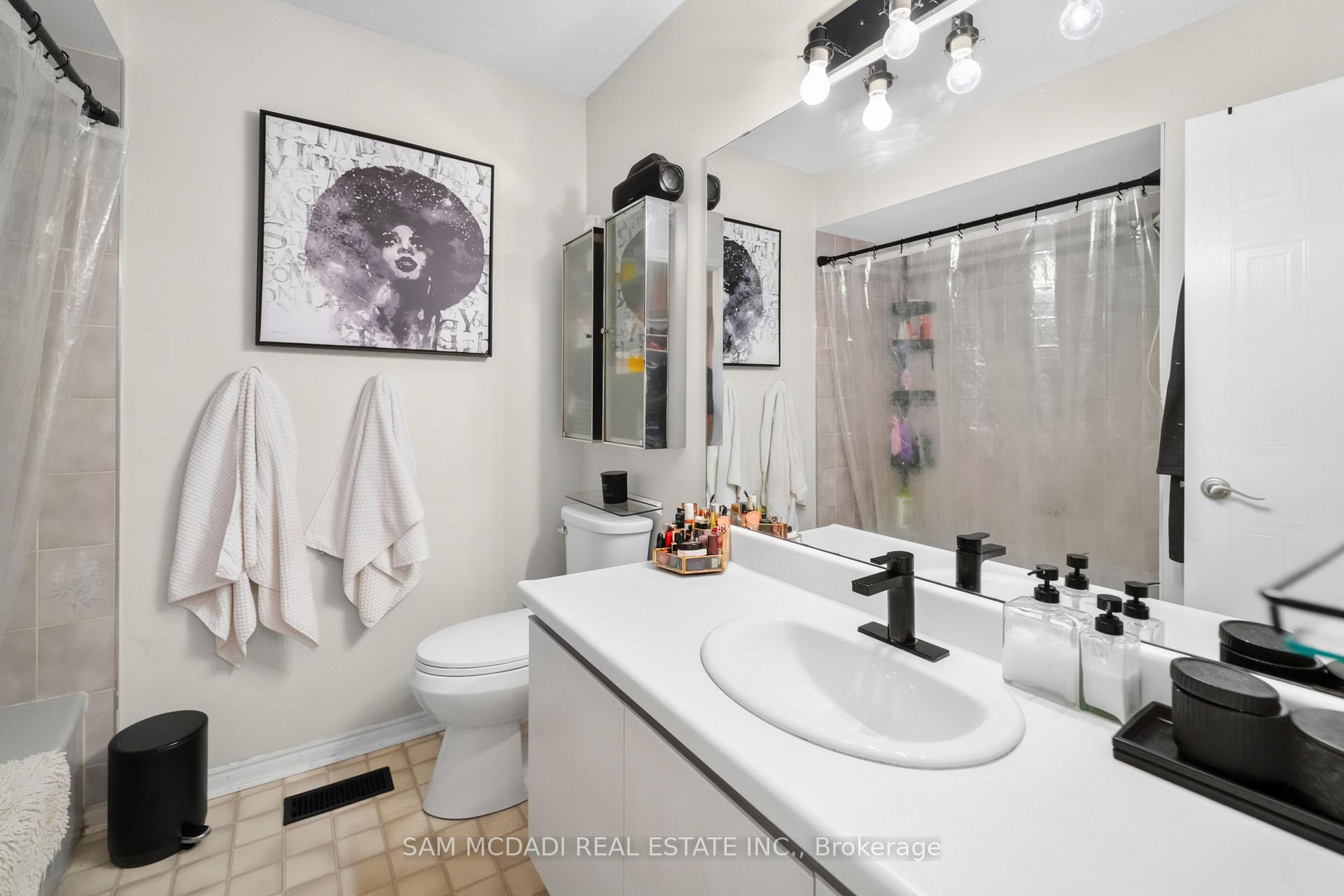 Photo 28 of 644 Sweetwater Place, Mississauga, Lorne Park — HOMEH