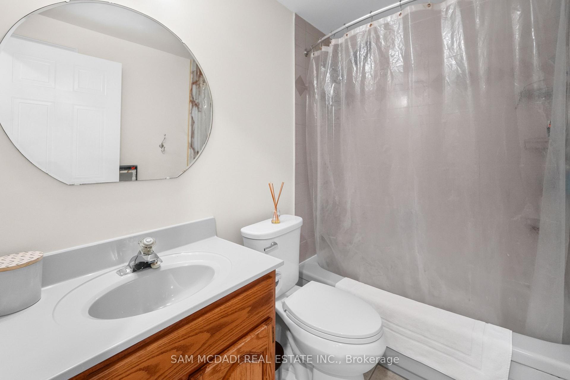 Photo 34 of 644 Sweetwater Place, Mississauga, Lorne Park — HOMEH