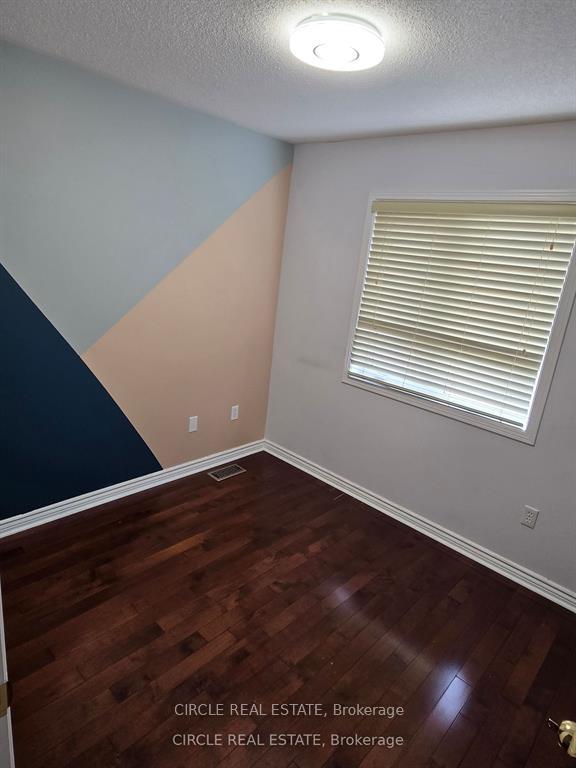 Photo 16 of 27 belinda Drive, Brampton, Fletcher's Meadow — HOMEH