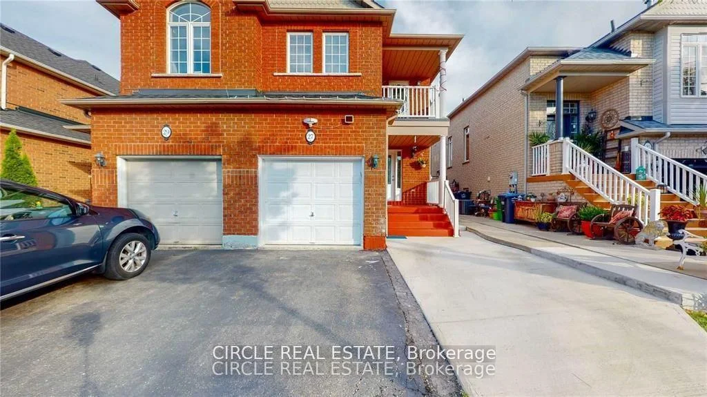 Photo 3 of 27 belinda Drive, Brampton, Fletcher's Meadow — HOMEH
