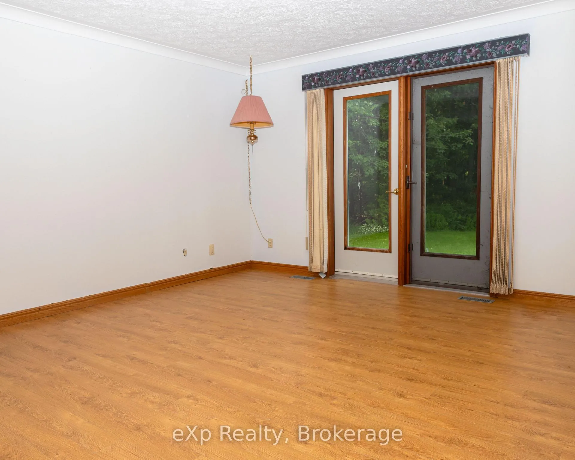 Photo 13 of 541031 14 Concession N, Arran-Elderslie — HOMEH