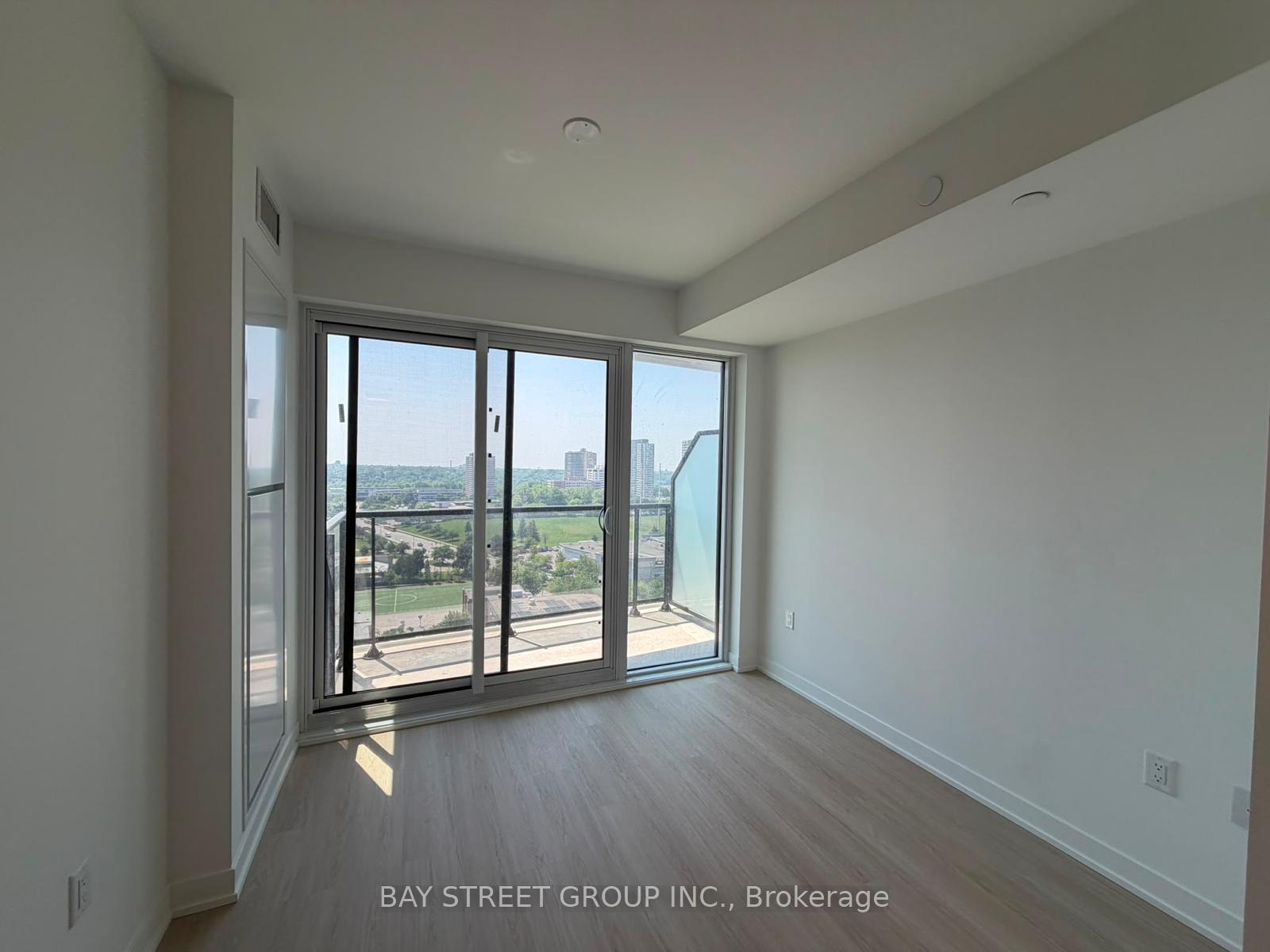 Photo 4 of Unit 1510, 15 David Salomon Drive, Toronto, Flemingdon Park — HOMEH