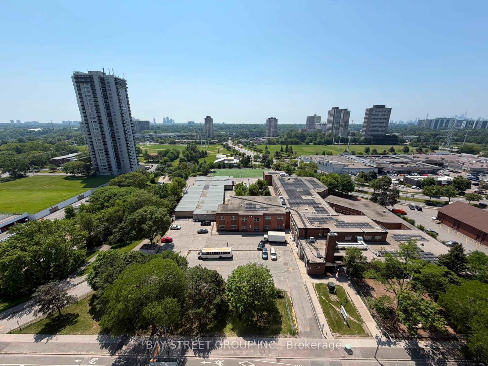Photo 6 of Unit 1510, 15 David Salomon Drive, Toronto, Flemingdon Park — HOMEH
