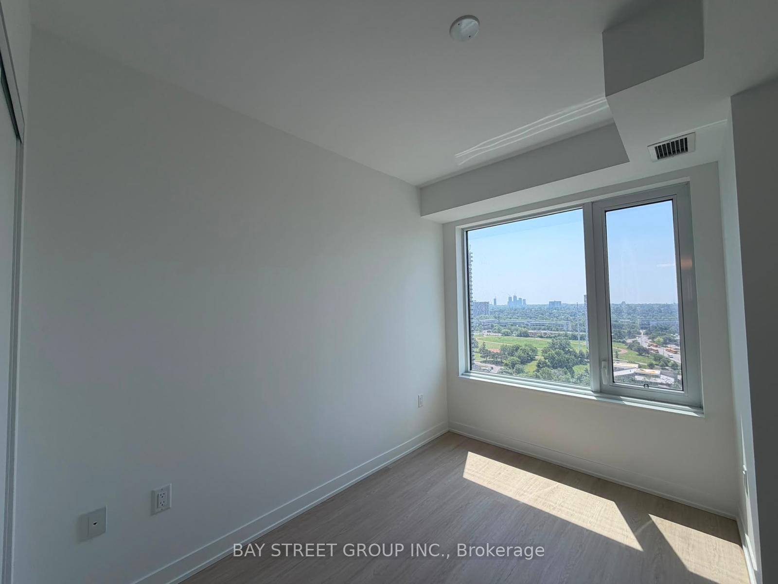 Photo 13 of Unit 1510, 15 David Salomon Drive, Toronto, Flemingdon Park — HOMEH
