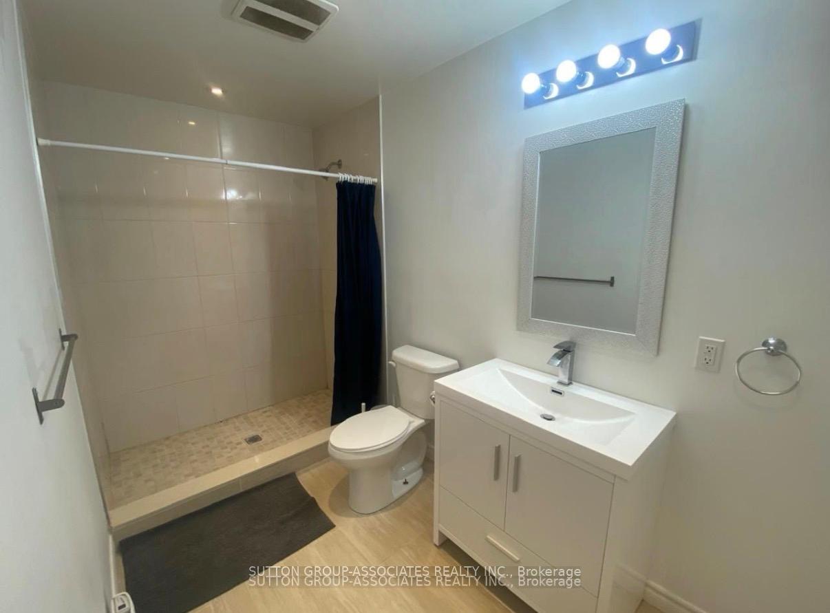 Photo 6 of Unit Lower, 125 Walmer Road, Toronto, The Annex — HOMEH