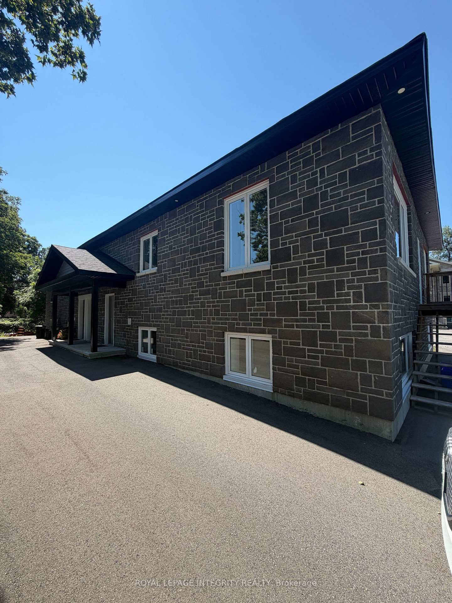Photo 2 of Unit 1, 82 Christopher Hamilton Street, Ottawa, Richmond — HOMEH