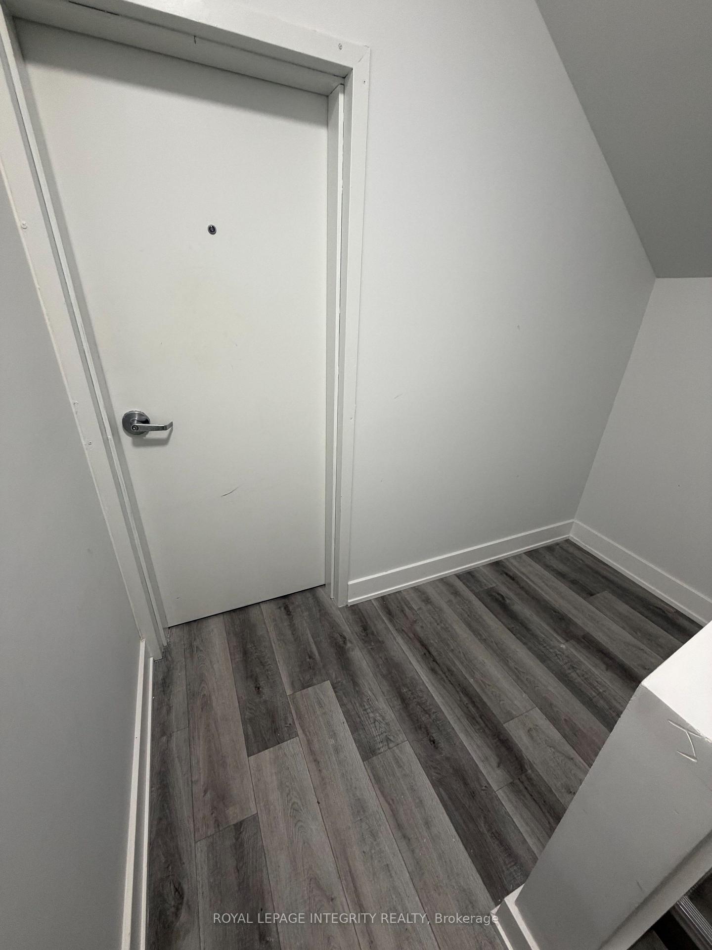 Photo 3 of Unit 1, 82 Christopher Hamilton Street, Ottawa, Richmond — HOMEH