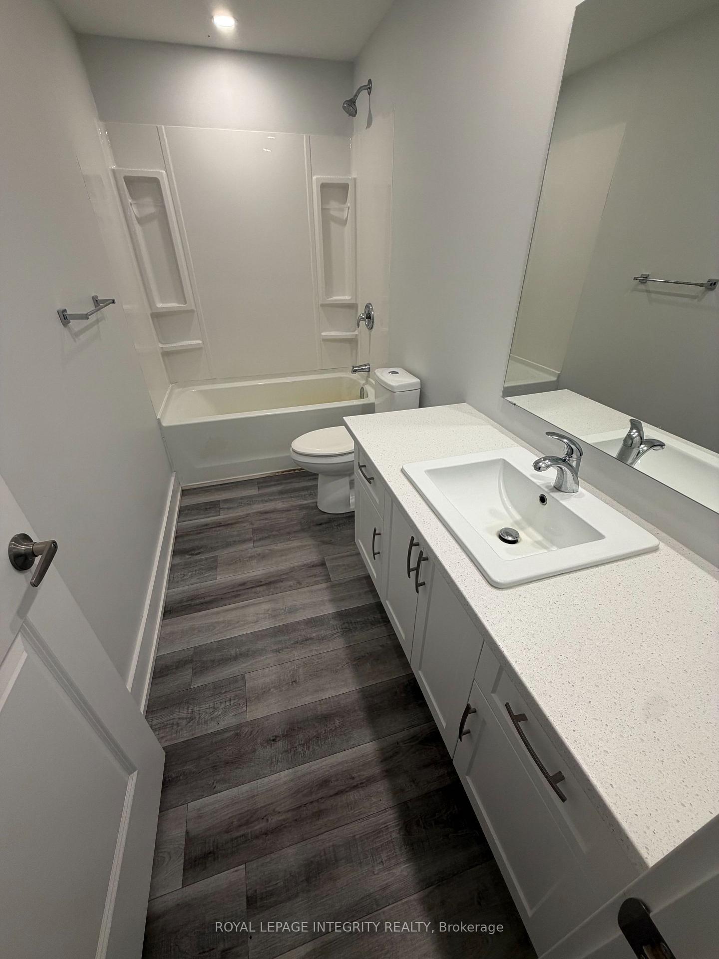 Photo 10 of Unit 1, 82 Christopher Hamilton Street, Ottawa, Richmond — HOMEH